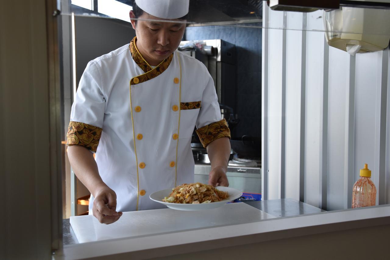 Hotel & Restaurant Great Wall - Airport Сараево Экстерьер фото
