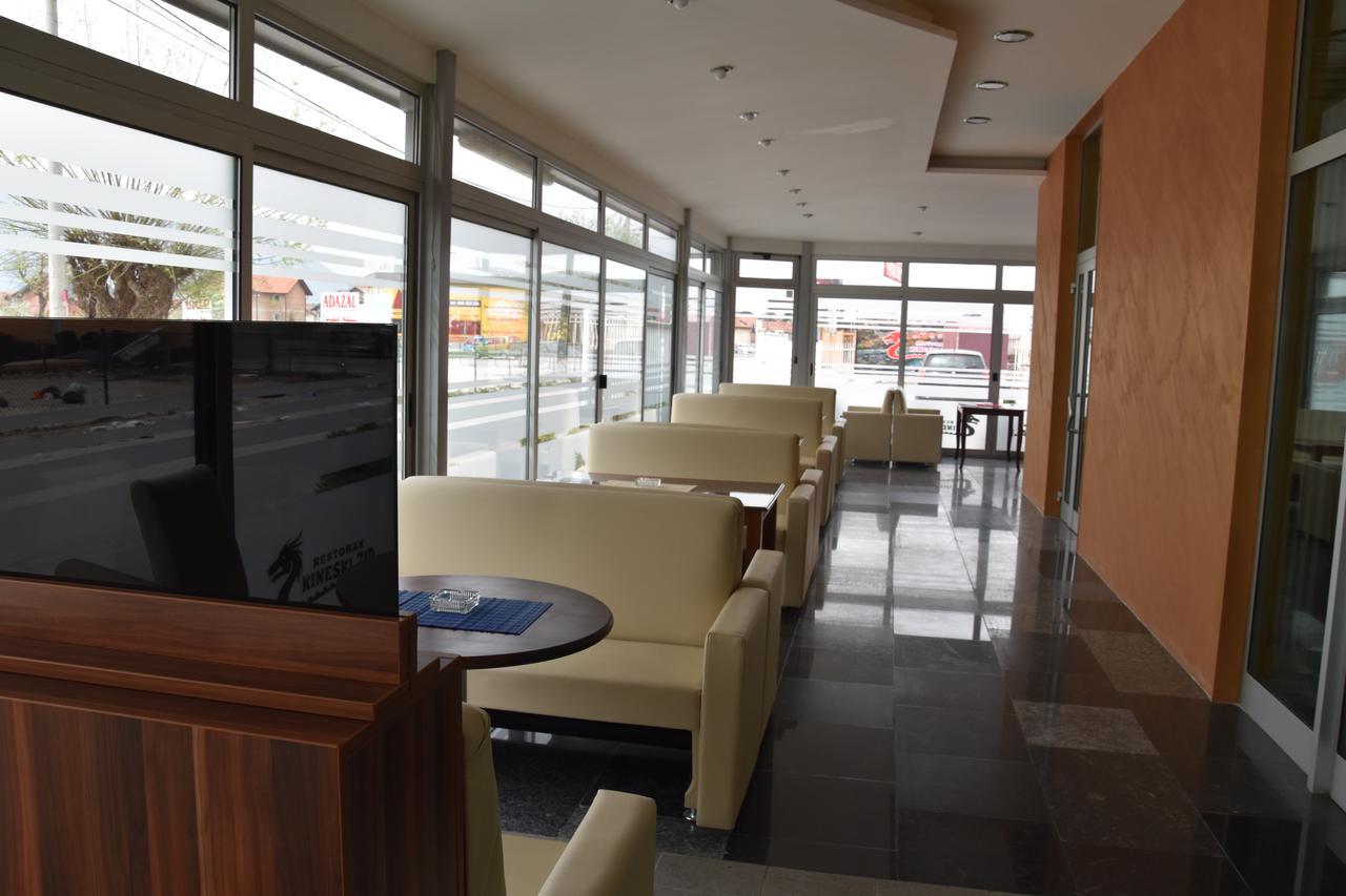 Hotel & Restaurant Great Wall - Airport Сараево Экстерьер фото